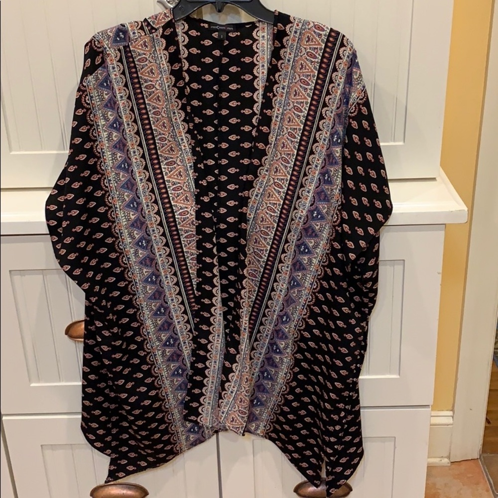 Lightweight short sleeve cardigan